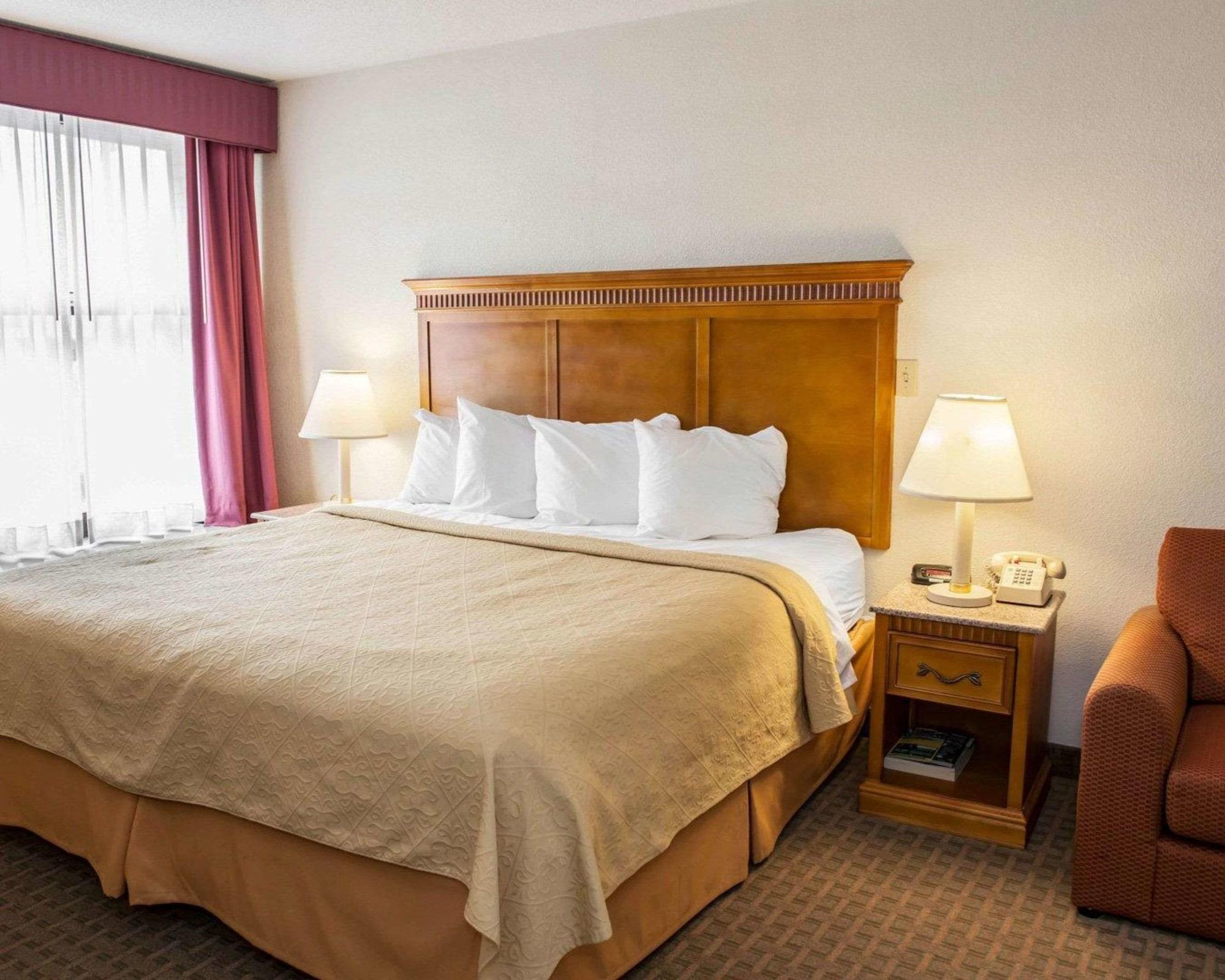 Quality Inn And Suites Indianapolis Exteriör bild