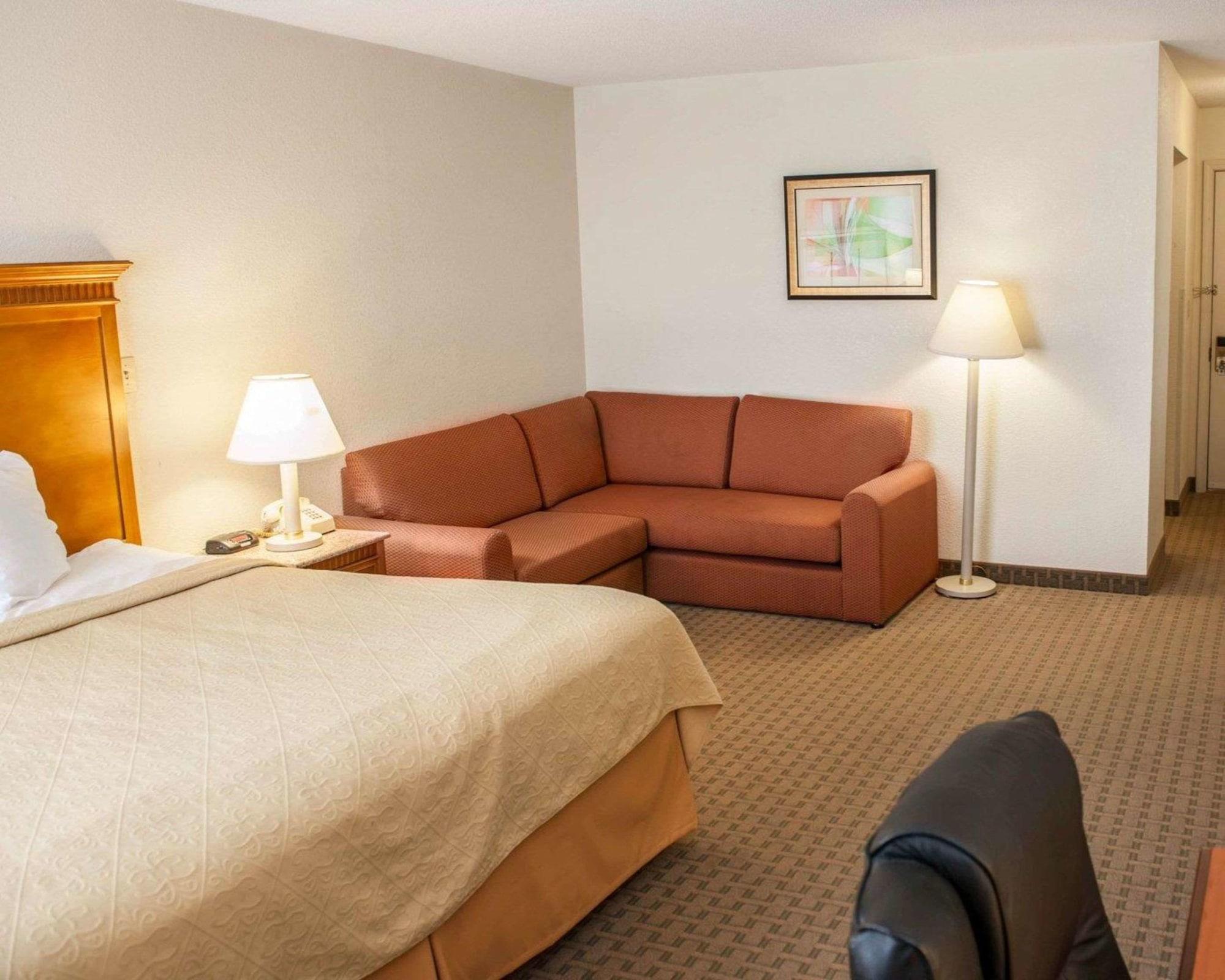 Quality Inn And Suites Indianapolis Exteriör bild